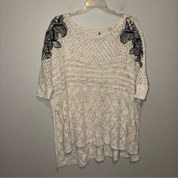 Anthropologie Knitted & Knotted Embroidered Launa Poncho Sweater - Picture 3 of 9